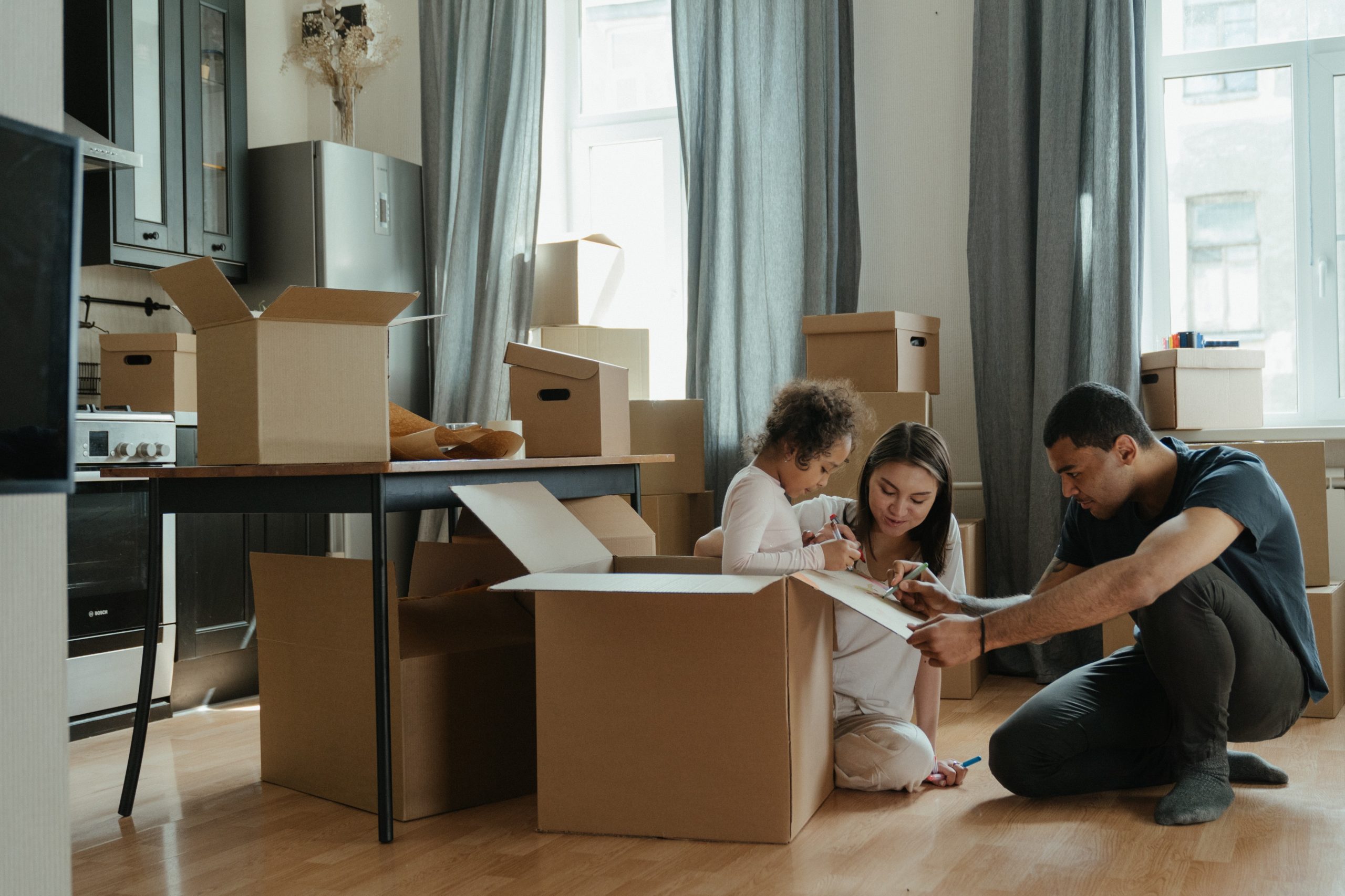 family-unpacking-after-moving-4569340